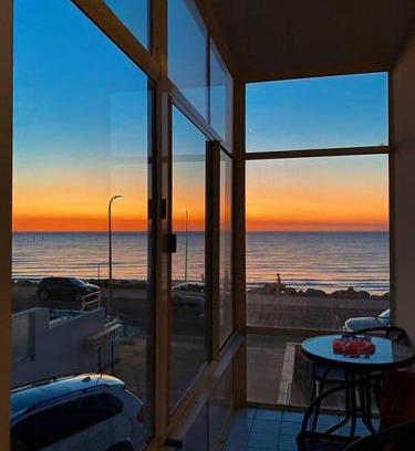 Glenelg North Apartment | beachfront apartment 5/22 Esplanades seaviews