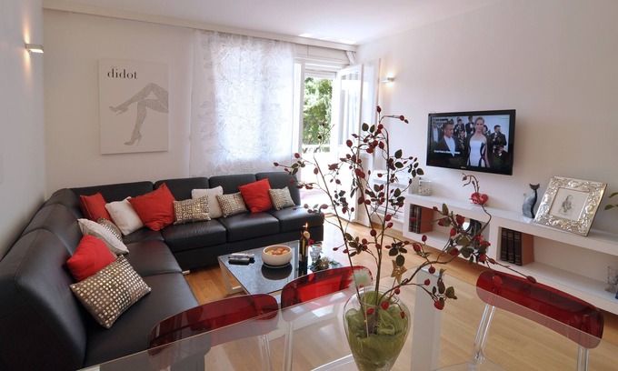 Bacvice Apartment | Beachfront Apartment Barbara, near Bacvice beach walking distance from old town