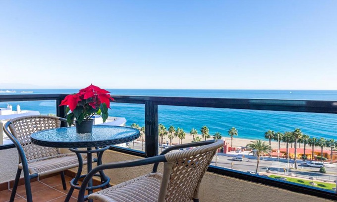 Torrequebrada Apartment | Beachfront Apartment with sea views Aloha Playa Benalmadena