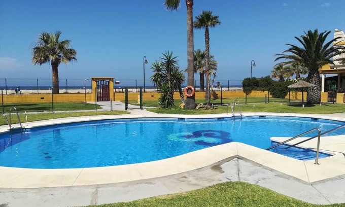 Tarifa Apartment | Beachfront apartment with large terrace