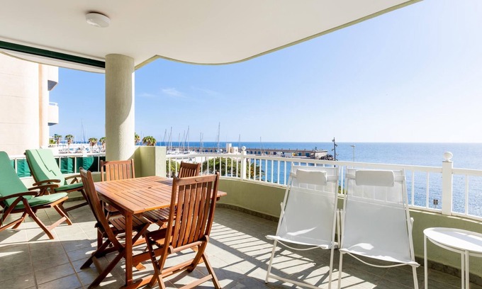 Radazul Apartment | Beachfront Apt. with Pool