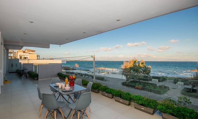 Spata-Artemida House | Beachfront Artemida Retreat - Peony Seabreeze Gem