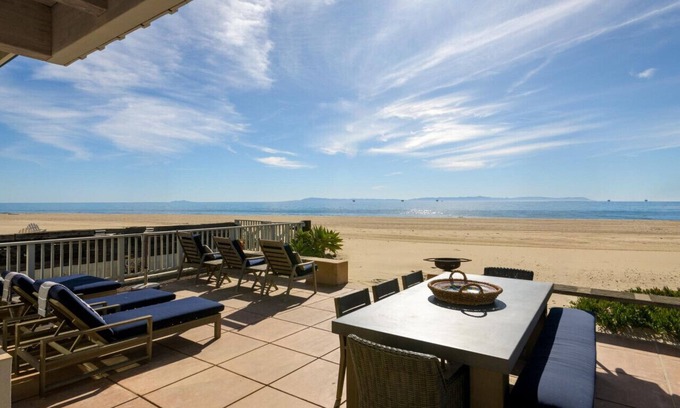 Carpinteria House | Beachfront Bliss in Beautiful Carpinteria