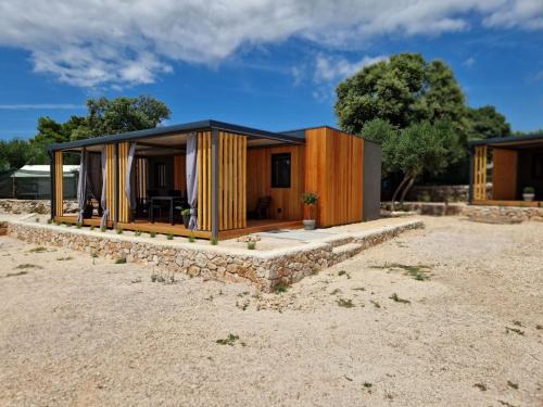 Tisno Resort | Beachfront Bliss - Vortex2VB