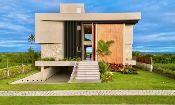 Barra do Jacuipe House | Beachfront Mansion (Beachfront) with 8 Suites in the Alphaville Guarajuba Condominium