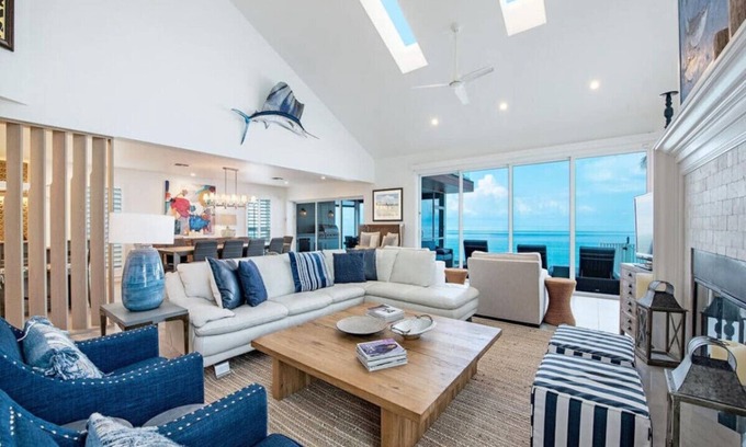 Bonita Springs Apartment | Beachfront Dream - Stunning View Directly on Beach