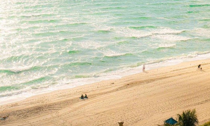 Sunny Isles Beach Hotel | Beachfront Escape! 3 Serene Units at Marco Polo Beach Resort, Pool