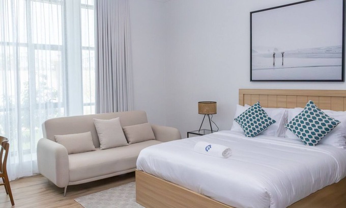 Jumeira 3 Bed & Breakfast | Beachfront Escape at Sunset Beach - Pipeline Suite