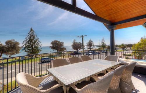Halls Head House | Beachfront Family Favourite Home with Pool & Views