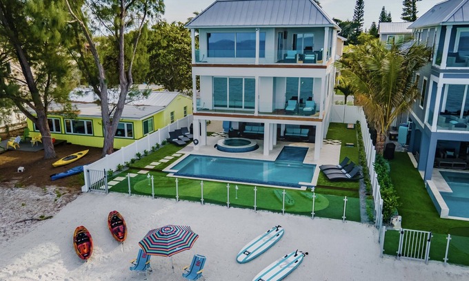 Anna Maria House | Beachfront Home | Pool + Spa | Games | Ocean Views