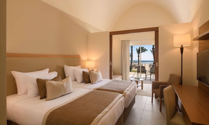 Sharm El Sheikh Resort | Beachfront Luxury & Garden Views – Family-Friendly Fun Awaits