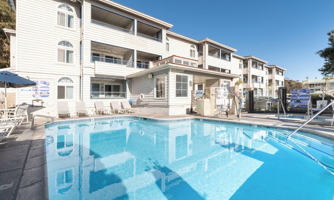 Capistrano Beach Hotel | Beachfront & Memorable Stay! 3 Convenient Units w/Kitchen, Parking Onsite, Pool