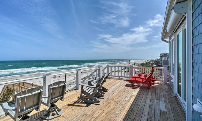 Topsail Beach House | Beachfront Oasis w/2 Large Decks, BBQ & Views!