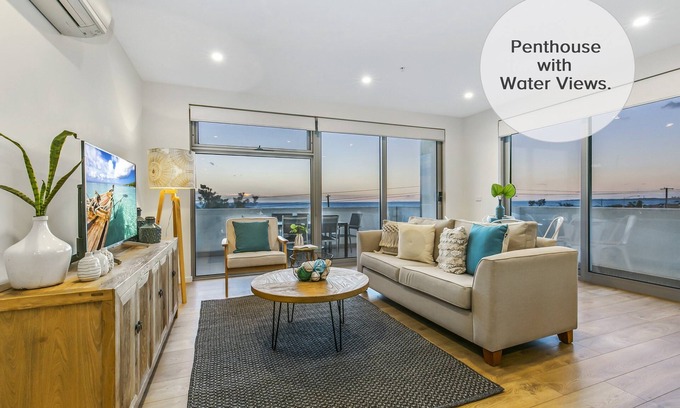 Edithvale Apartment | Beachfront Penthouse with uninterrupted water views