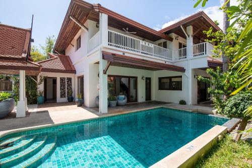 Hua Thanon Villa | Beachfront Resort Villa Baan Tawan 3BR