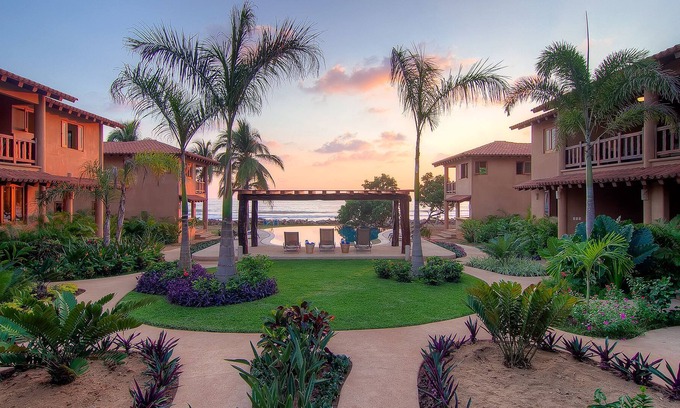 Troncones Villa | Beachfront, Sleeps 1-54 Perfect for Friends, Familys, Retreats, Reunions