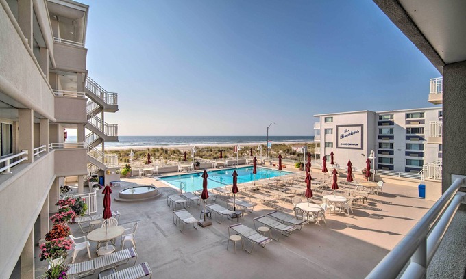 Ventnor City Apartment | Beachfront Studio Apartment w/Community Pool