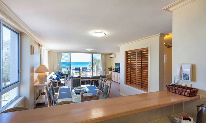 Broadbeach Apartment | Beachfront two storey penthouse apartment. Family friendly. Spectacular views!