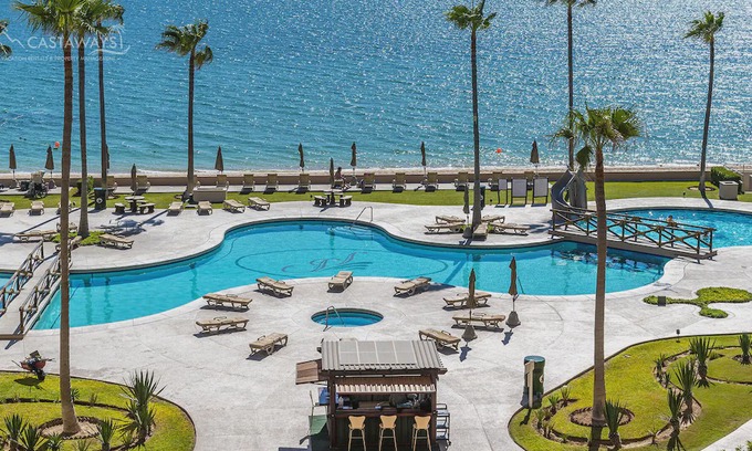Puerto Penasco Apartment | Beachfront Upper Floor Luxury Condo - Sonoran Spa N404 1 BR 1 BA Next to the Pool, High Speed Wi-Fi