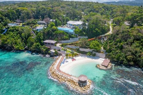 Tower Isle Villa | Beachfront Villa in Tower Isle Private Paradise