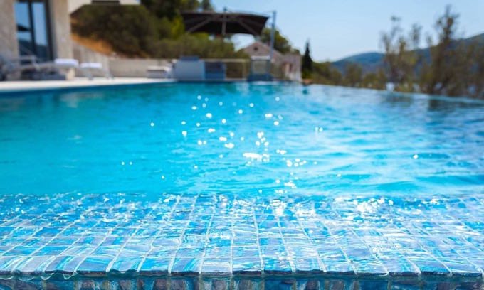 Vela Luka Villa | Beachfront Villa Modus Vivendi with Pool