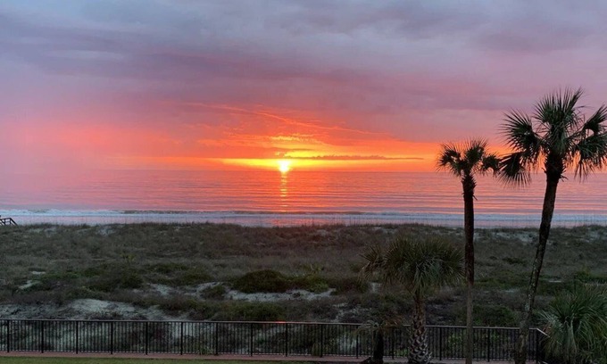 Fernandina Beach Condo | Beachfront with Great Views, beach chairs, pool, tennis Amelia Island