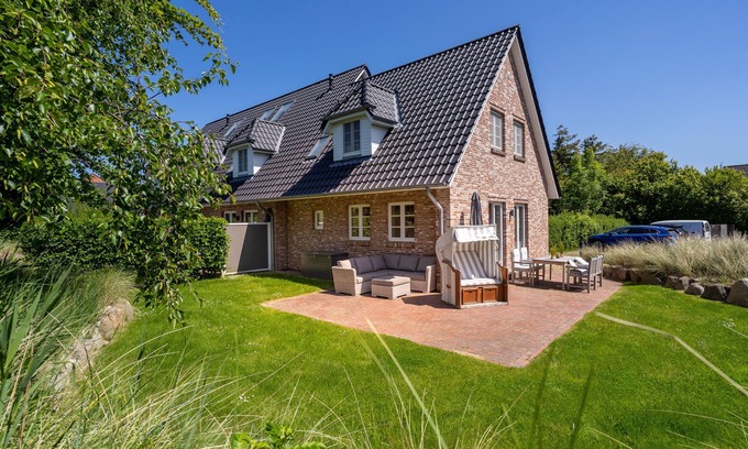St. Peter-Ording House | Beachside - End terraced house directly on the Ordinger dyke
