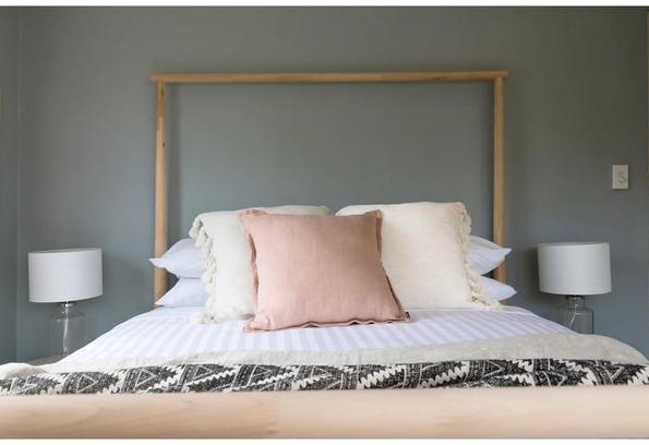 Freshwater Apartment | Beachside Getaway in Freshie w Parking