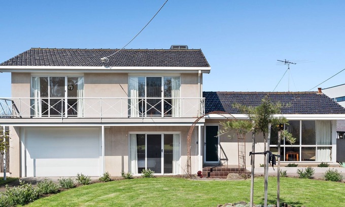 Portarlington House | Beachside Retreat - Game of pool after the beach anyone?