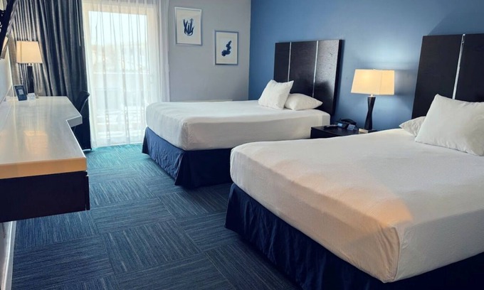Old Towne Hotel | Beachside Stay – Walk to Shoreline, Cafés & Local Seal Beach Charm