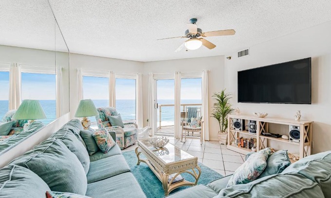 Pensacola Beach Hotel | Beachy Beaut at Emerald Isle