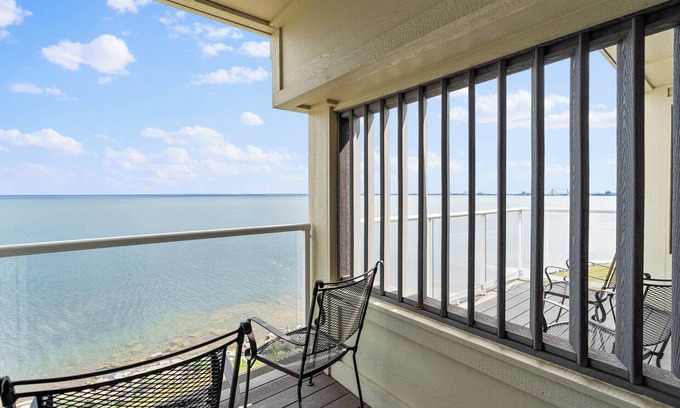 Endion Hotel | Beacon Pointe on Lake Superior