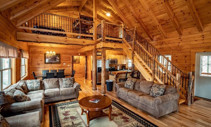 Logan Cabin | Bear Fork Lodge by The Inn & Spa at Cedar Falls