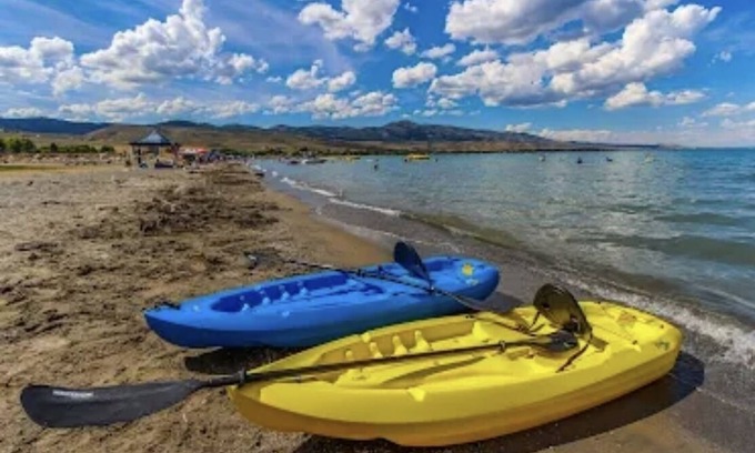 Garden City Apartment | Bear Lake Ideal Beach Resort namazing family friendly resort,right on the beach!