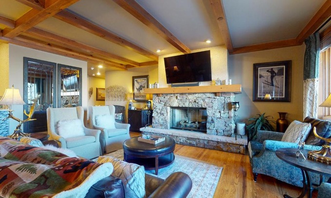 Avon Hotel | Bear Paw Ski In - Ski Out Condo
