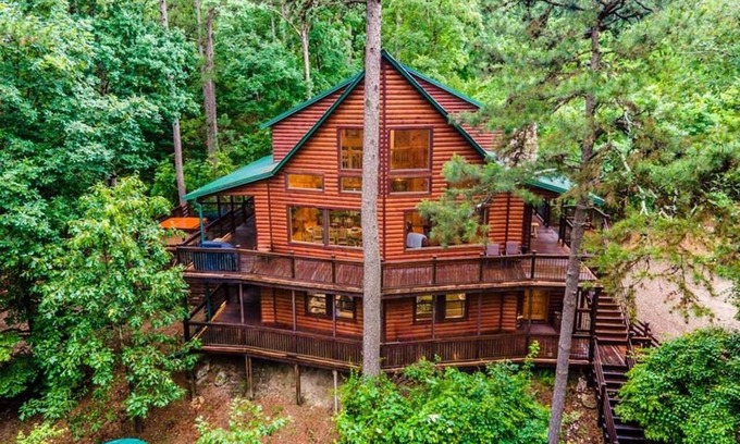 Broken Bow Cabin | Bears Eye View-5 Beds/5 Bath, Game Room, Hot Tub, 3 Floors