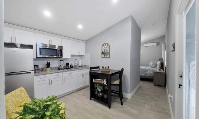 Tampa Villa | Beary Relaxing Tiny Home Unit 5