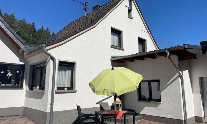 Adenau Apartment | Beautiful apartment for 2 people with WIFI, TV and parking