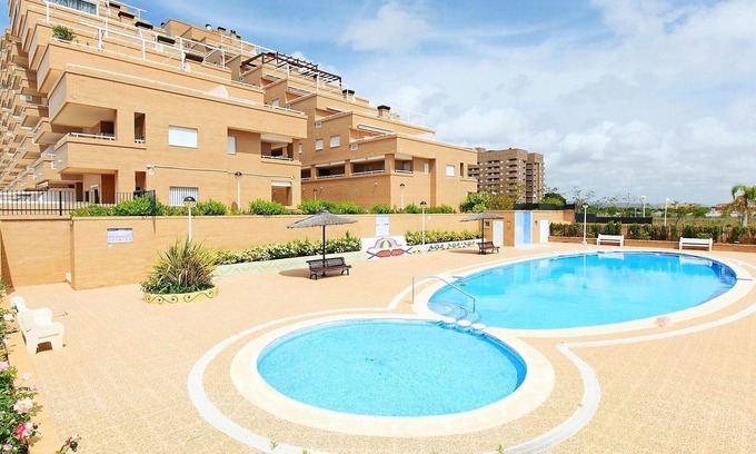Cabanes Apartment | Beautiful apartment for 6 people with A/C, pool, TV and terrace