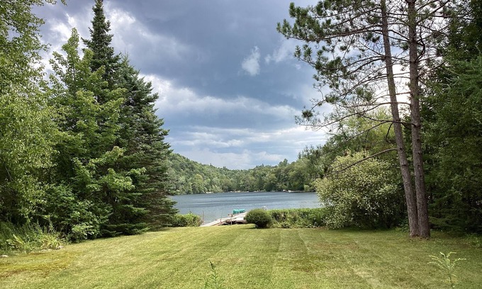 St-Adolphe-d'Howard Ski Chalet | Beautiful cottage on a magical lake in St-Adolphe d'Howard in the Laurentians.