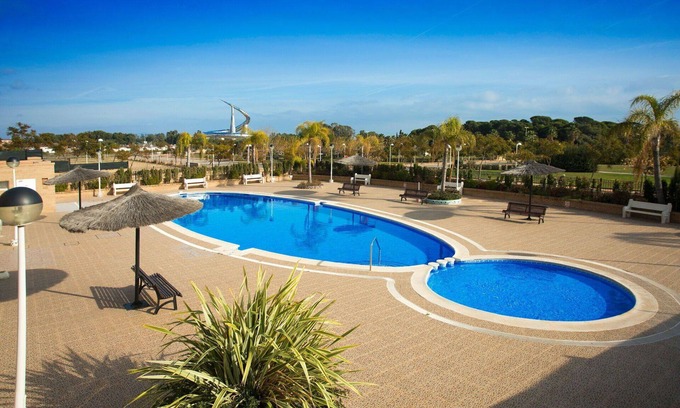 Cabanes Apartment | Beautiful apartment for 6 people with pool, A/C, WIFI, TV, terrace, pets allowed and panoramic v.
