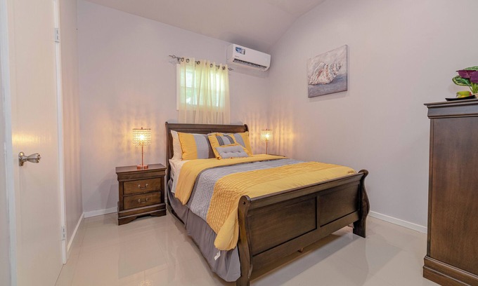 Buckleys Village Apartment | Beautiful 1-bedroom apartment in amazing Buckleys with AC, WiFi