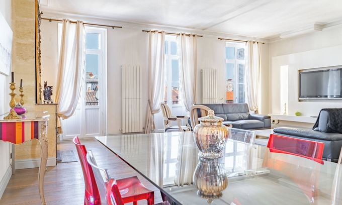 Saint-Michel Apartment | Beautiful 160m² apartment of 3 bedroom in the heart of Bordeaux City