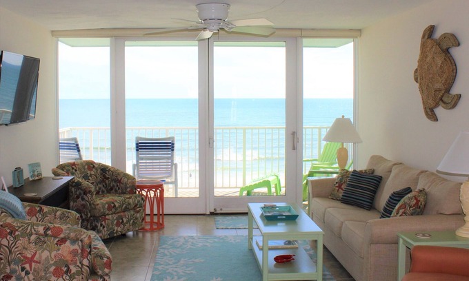 New Smyrna Beach Condo | Beautiful 2/2 DIRECT OCEANFRONT Condo w/OCEANFRONT Heated Pool on NoDrive Beach