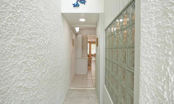 Teagues Bay Condo | Beautiful 2-bd condo w/views walking distance to beach in amazing Christiansted