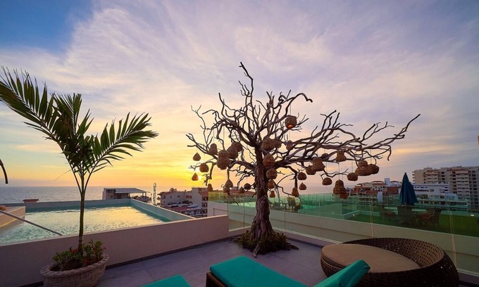 Emiliano Zapata House | Beautiful 2bedroom apartment in the heart of the romantic zone,jacuzzi,pool,gym.