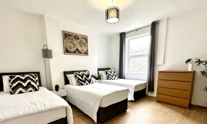 Arnold Apartment | Beautiful 3-Bed Apartment with Driveway Parking
