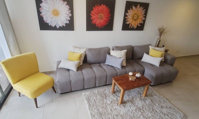 San Salvador Apartment | Beautiful 3-bedroom 2 bath apartment with AC, WiFi. Beautiful views!