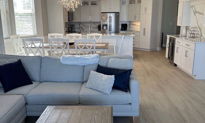 Vanderbilt Beach Condo | BEAUTIFUL 3 BR Waterside Condo w/Private Terrace