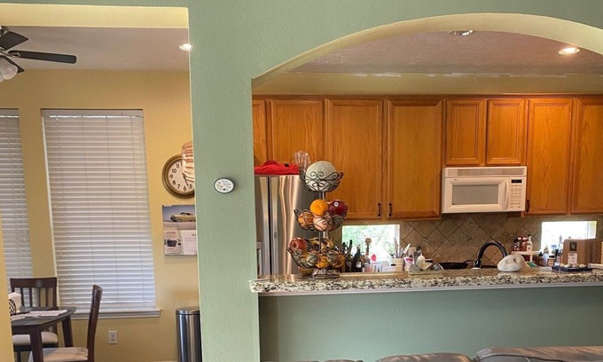 Spring House | Beautiful 3bedroom2bath with Pool/Jacuzzi